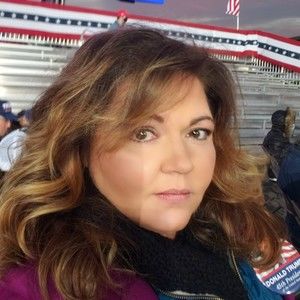 Meet your Posher, Candi